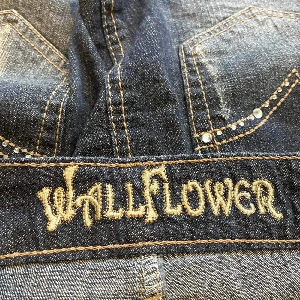 Wallflower Rhinestone Bejeweled Distressed Medium Wash Jean Mini Skirt Size 11‎
